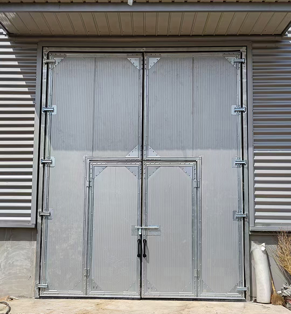 渭源工业平开门