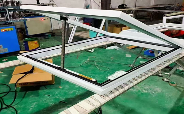 某地下车库出入口渭源排烟窗配置工程